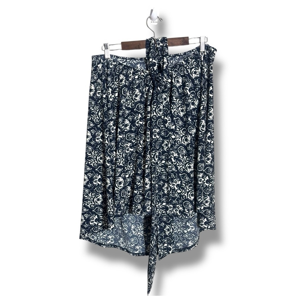 H&M Navy and White Print Asymmetrical Adjustable Tie Halter Sundress - Picture 14 of 16